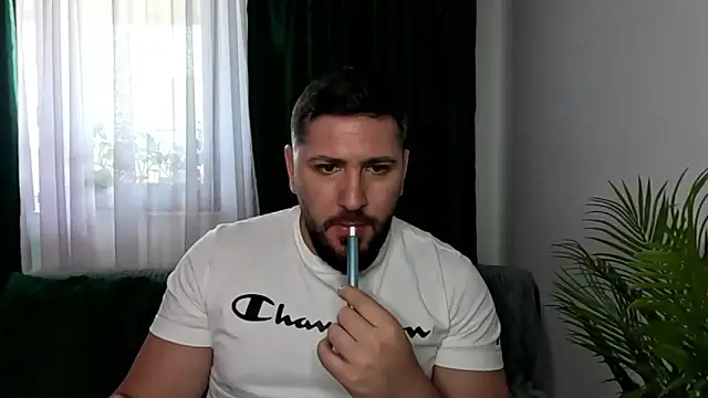 Gold Alpha Boy online show from 05-15-26, 01:29