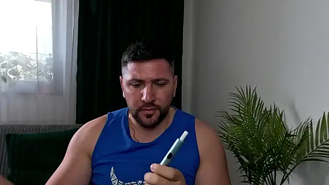 Gold Alpha Boy online show from 05-26-26, 01:29