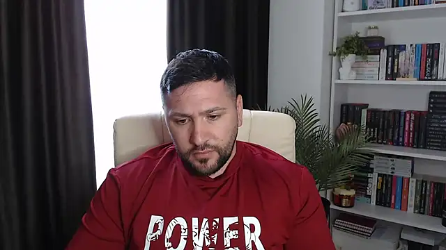 Gold Alpha Boy online show from 05-28-26, 08:11