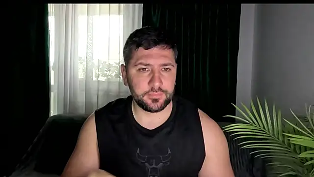 Gold Alpha Boy online show from 06-12-26, 05:39