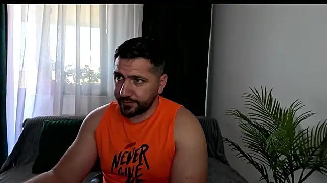 Gold Alpha Boy online show from 06-26-26, 06:51
