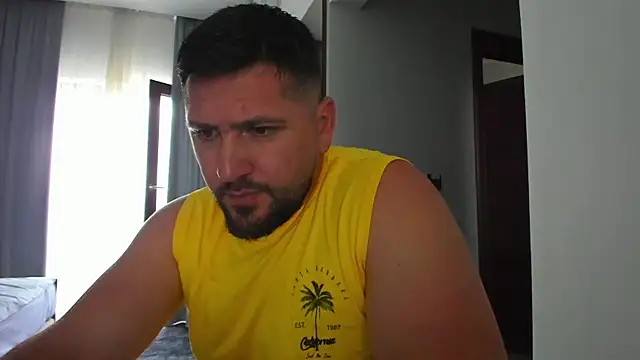 Gold Alpha Boy online show from 07-10-26, 12:41