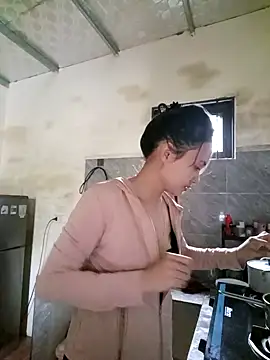 Snapshot of Jun-Mzzz chatting on 09-29-25, 02:16 Jun-Mzzz online show from 09-29-25, 02:16