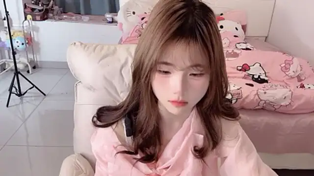 gougou77 online show from 04-12-26, 02:00