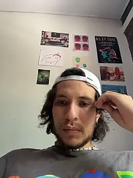 Snapshot of Luxx_14 chatting on 05-14-26, 04:47 Luxx 14 online show from 05-14-26, 04:47