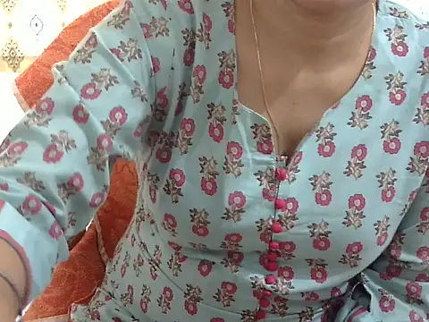 CHAMELI4747 online show from 04-21-26, 08:09