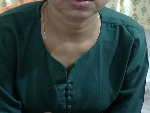 Snapshot of CHAMELI4747 chatting on 05-01-26, 01:48 CHAMELI4747 online show from 05-01-26, 01:48