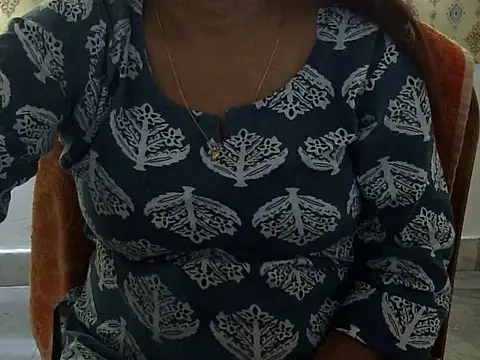 Snapshot of CHAMELI4747 chatting on 06-03-26, 08:28 CHAMELI4747 online show from 06-03-26, 08:28