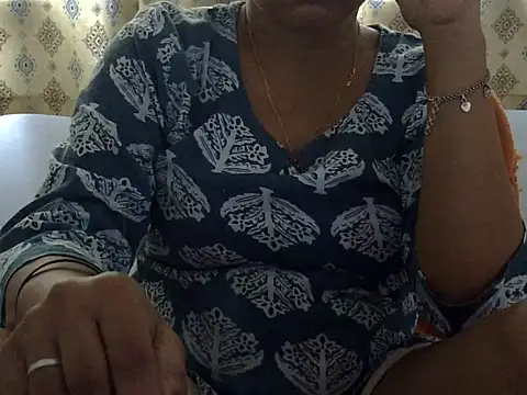 Snapshot of CHAMELI4747 chatting on 06-04-26, 08:53 CHAMELI4747 online show from 06-04-26, 08:53