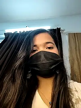 Snapshot of luv_johrrra chatting on 09-28-25, 06:30 luv johrrra online show from 09-28-25, 06:30