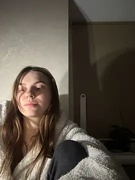 Delilah Leila online show from 11-20-25, 09:47