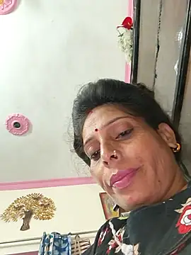 Snapshot of ISHANI-SINGH chatting on 10-01-25, 02:28 ISHANI-SINGH online show from 10-01-25, 02:28