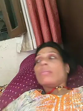 Snapshot of ISHANI-SINGH chatting on 10-15-25, 03:45 ISHANI-SINGH online show from 10-15-25, 03:45