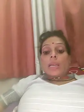 Snapshot of ISHANI-SINGH chatting on 10-26-25, 03:18 ISHANI-SINGH online show from 10-26-25, 03:18