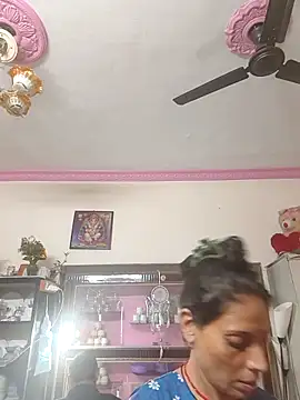 Snapshot of ISHANI-SINGH chatting on 11-19-25, 03:39 ISHANI-SINGH online show from 11-19-25, 03:39