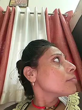 Snapshot of ISHANI-SINGH chatting on 12-05-25, 11:41 ISHANI-SINGH online show from 12-05-25, 11:41