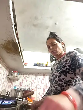 Snapshot of ISHANI-SINGH chatting on 01-07-26, 03:20 ISHANI-SINGH online show from 01-07-26, 03:20