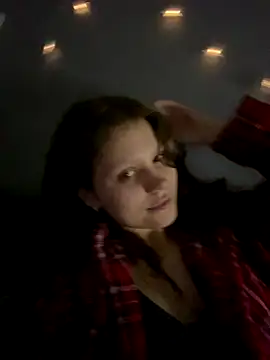 Snapshot of Lunliss chatting on 09-22-25, 07:16 Lunliss online show from 09-22-25, 07:16