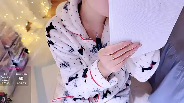 charlotte520 online show from 11-26-25, 05:19