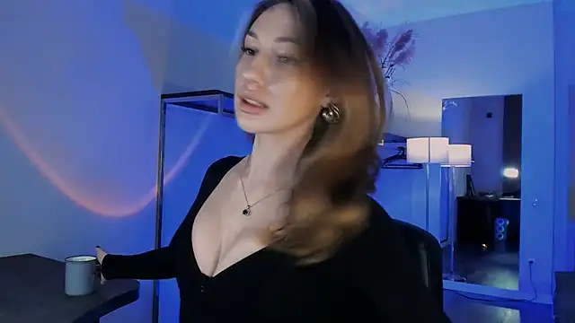 MariGven online show from 11-28-25, 03:25