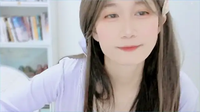 Rabbitlittlefool online show from 12-21-25, 08:49