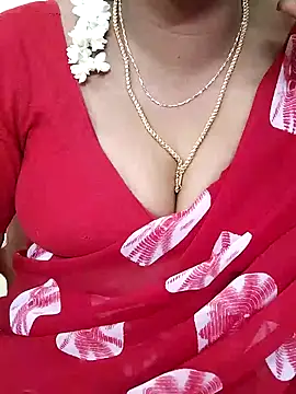 Snapshot of yoga-mithraa chatting on 11-07-25, 03:45 yoga-mithraa online show from 11-07-25, 03:45