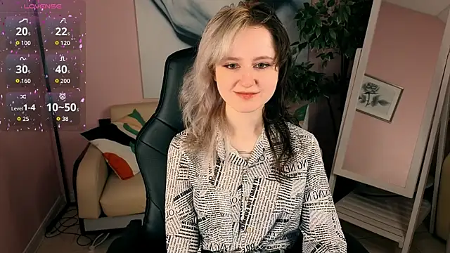 girl next doorr online show from 06-20-26, 01:14