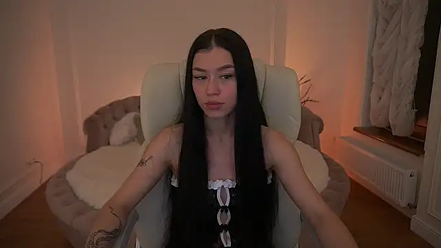 FataleNellie online show from 05-18-26, 09:31