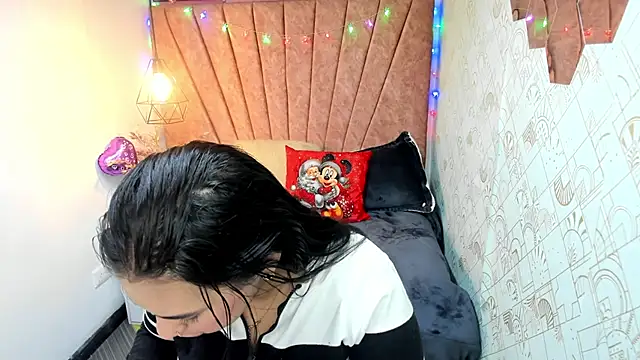 Lia Blake  online show from 12-15-25, 12:42