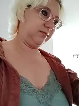 VikaKing online show from 10-16-25, 09:32