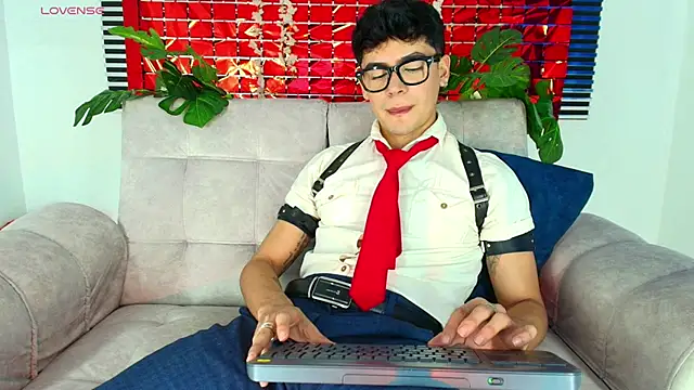 CamiiGuzmanX online show from 02-17-26, 08:48