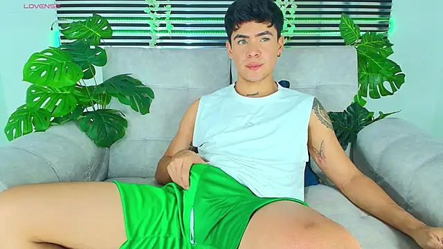 CamiiGuzmanX online show from 04-14-26, 08:48