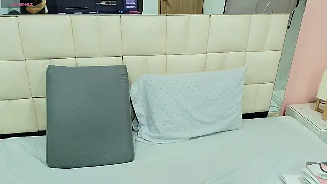 gisell gomez online show from 11-14-25, 12:04