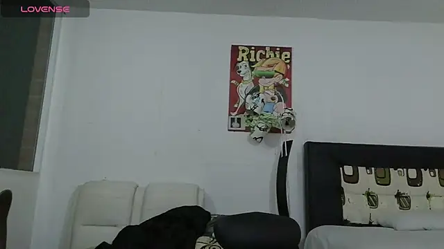 Thomasjons  online show from 06-13-26, 05:27