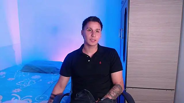 valentinosex1 online show from 09-30-25, 09:20