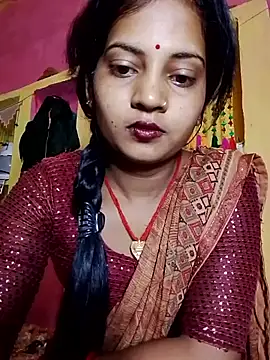 Snapshot of Hot_bbbb chatting on 05-01-26, 08:13 Hot bbbb online show from 05-01-26, 08:13