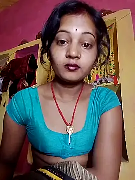 Snapshot of Hot_bbbb chatting on 05-06-26, 07:52 Hot bbbb online show from 05-06-26, 07:52