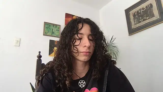 camille delrey online show from 11-23-25, 06:08