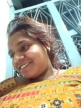 Snapshot of Hot_crety chatting on 10-07-25, 03:31 Hot crety online show from 10-07-25, 03:31