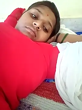 Snapshot of Hot_crety chatting on 10-08-25, 03:48 Hot crety online show from 10-08-25, 03:48