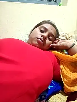 Snapshot of Hot_crety chatting on 10-28-25, 11:47 Hot crety online show from 10-28-25, 11:47