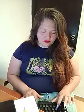 Daphne girlsex online show from 07-28-26, 03:21