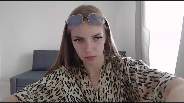 Snapshot of HitGyrl chatting on 07-25-26, 08:56 HitGyrl online show from 07-25-26, 08:56
