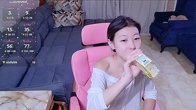 Snapshot of Deserve_E chatting on 10-03-25, 12:35 Deserve E online show from 10-03-25, 12:35