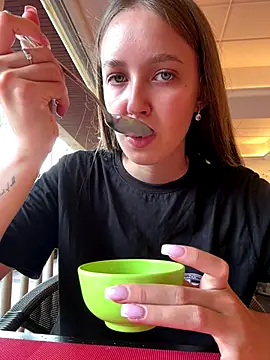 ElliRose online show from 10-09-25, 12:52