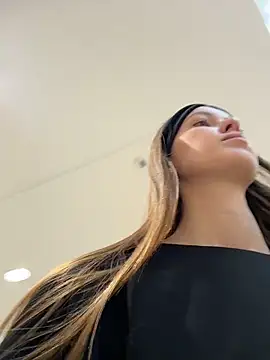 ElliRose online show from 03-06-26, 07:16