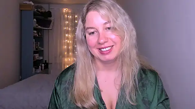 Snapshot of NancySanders chatting on 05-16-26, 08:07 NancySanders online show from 05-16-26, 08:07