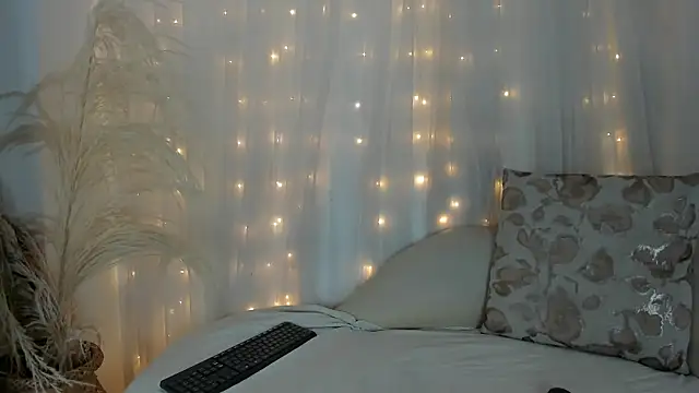 Snapshot of arianna_cox__ chatting on 09-19-25, 07:58 arianna cox online show from 09-19-25, 07:58