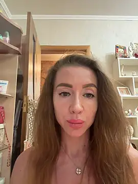 Snapshot of MarinaDiva11_74 chatting on 06-27-26, 08:47 MarinaDiva11 74 online show from 06-27-26, 08:47