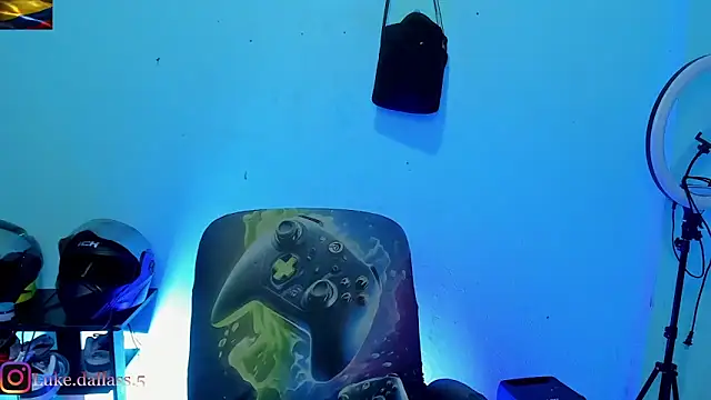 zeus 7777 online show from 03-06-26, 01:07